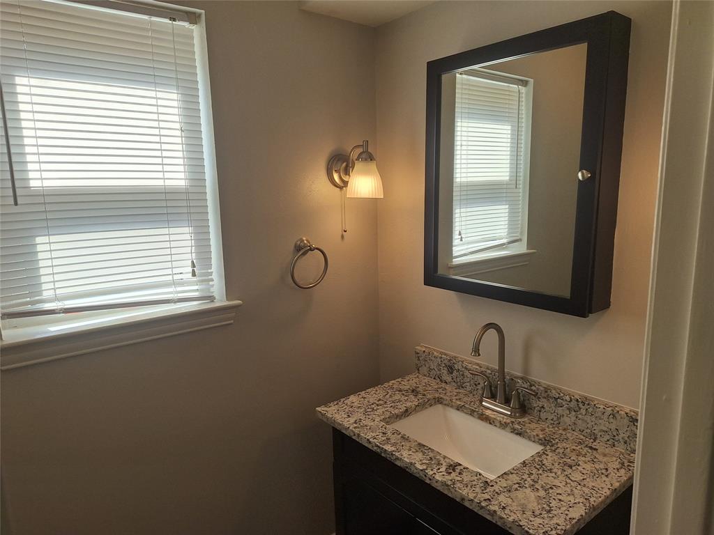 Lower half bath