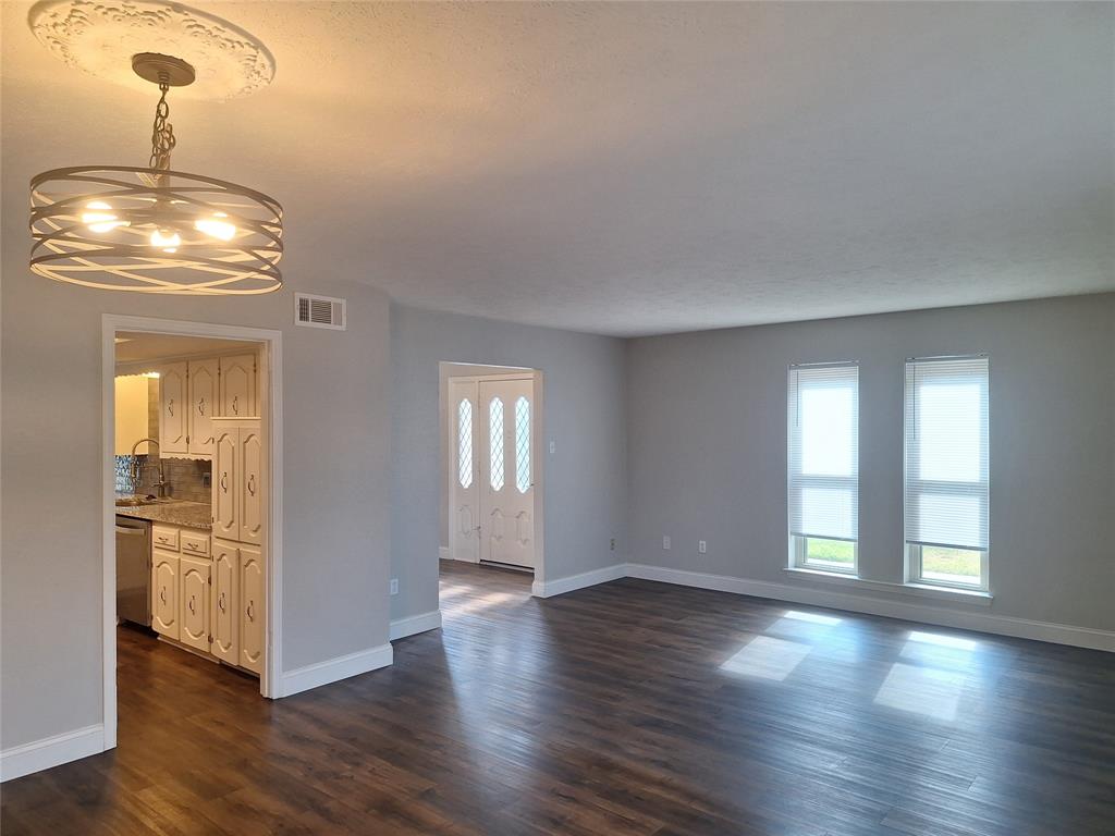 4240 Harvest Hill Road, Dallas, TX 75244