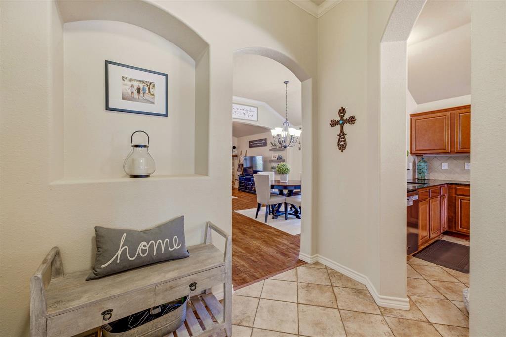 200 Jacinth Lane, Granbury, TX 76049
