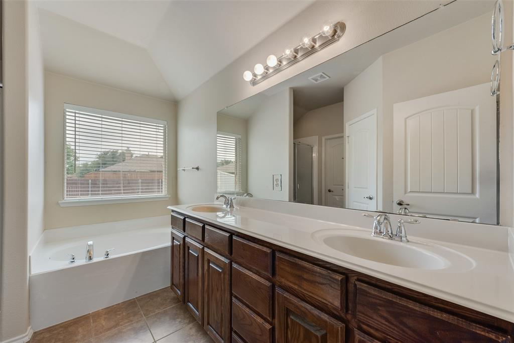 1077 Hampton Bay Drive, Rockwall, TX 75087