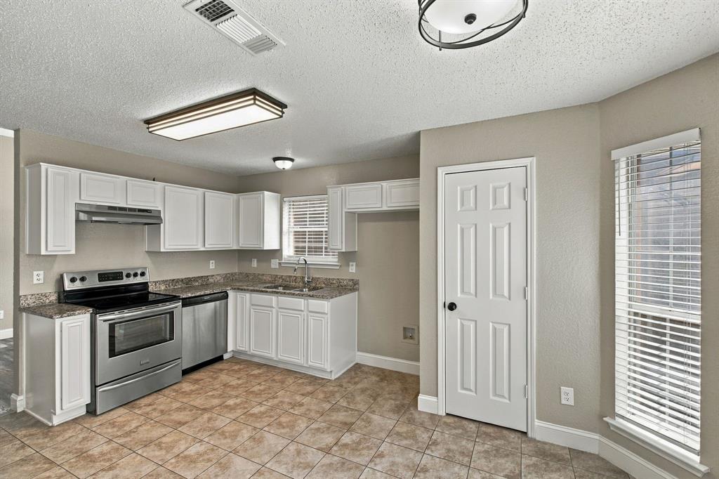 1107 Chancellorsville Parkway, Grand Prairie, TX 75052