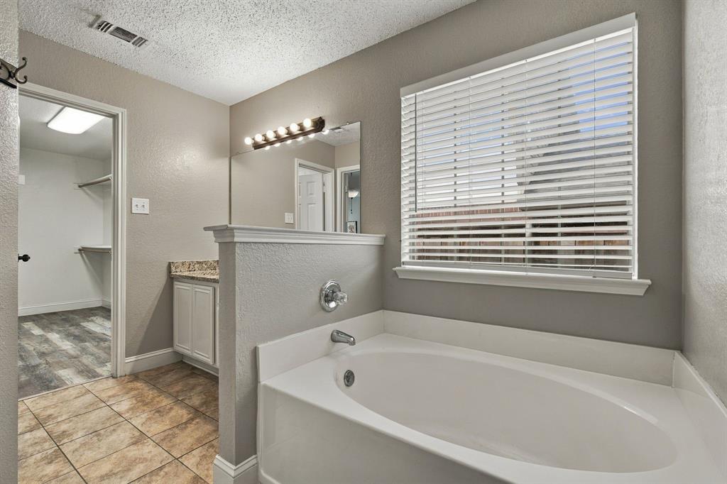 1107 Chancellorsville Parkway, Grand Prairie, TX 75052