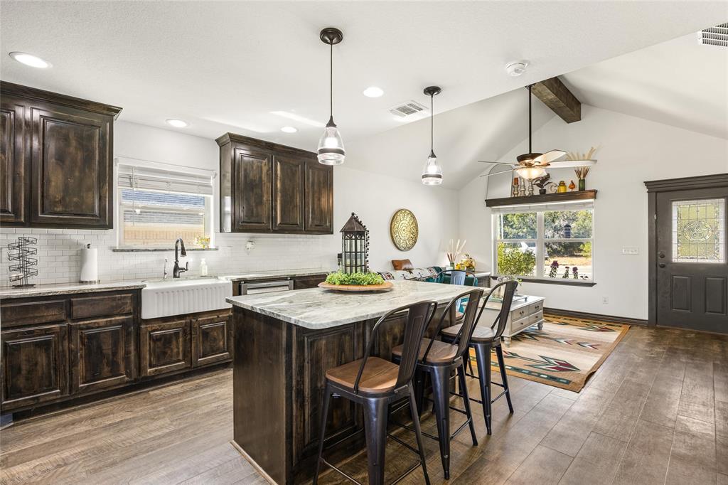 2605 Dove Trail, Granbury, TX 76048