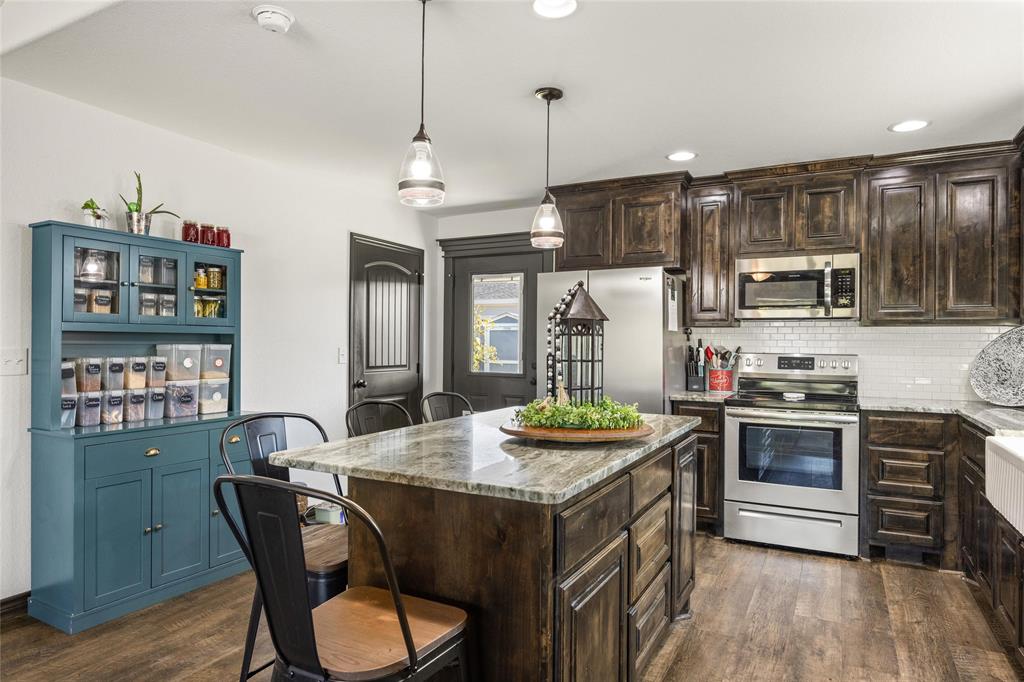 2605 Dove Trail, Granbury, TX 76048