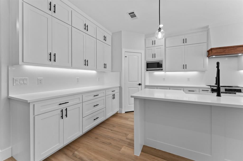 3825 Williamsburg Drive, Garland, TX 75043