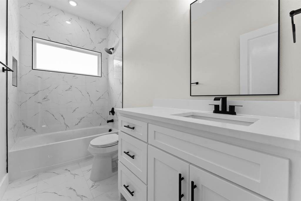 3825 Williamsburg Drive, Garland, TX 75043