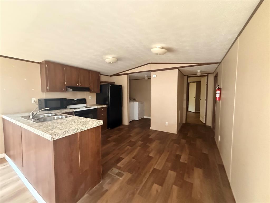 541 Simmons Way, #9A, Cedar Hill, TX 75104
