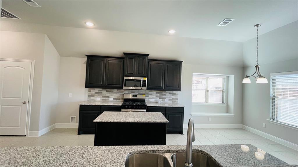 325 Delaford Drive, Forney, TX 75126