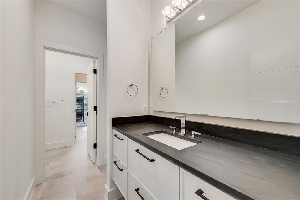 6411 Royal Lane, Dallas, TX 75230