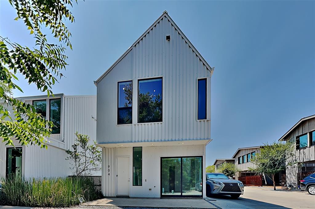 904 Blackland Court, Dallas, TX 75243