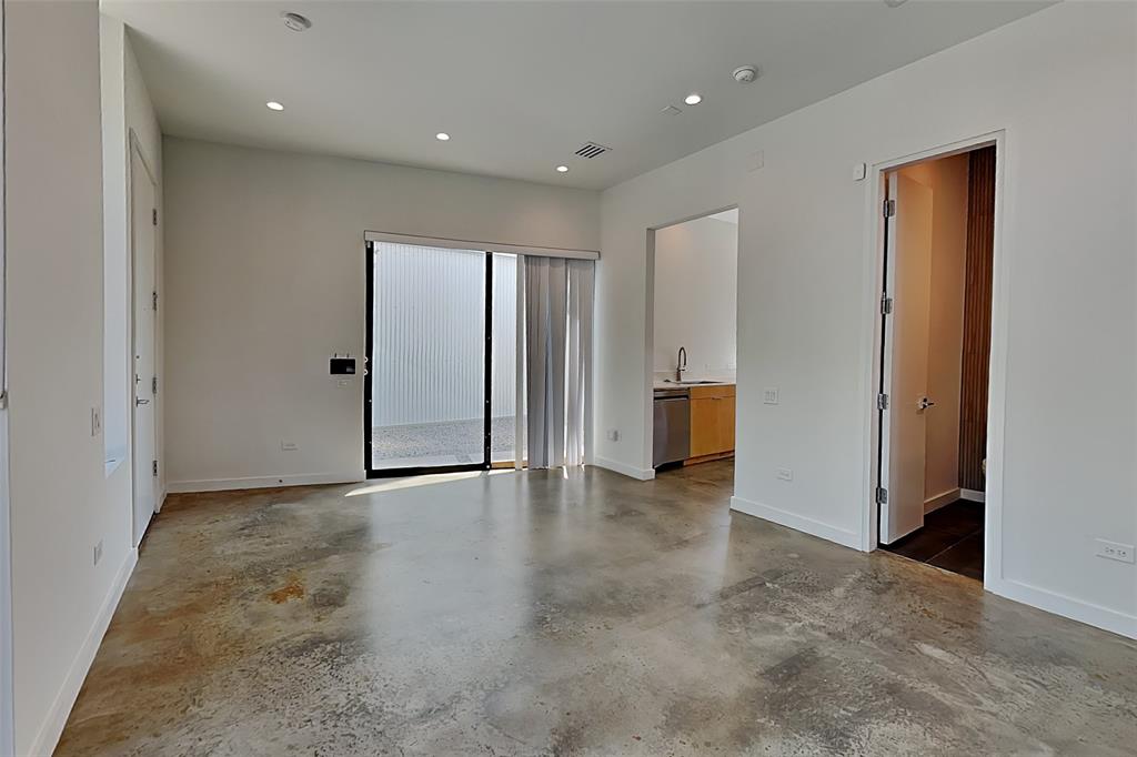 904 Blackland Court, Dallas, TX 75243
