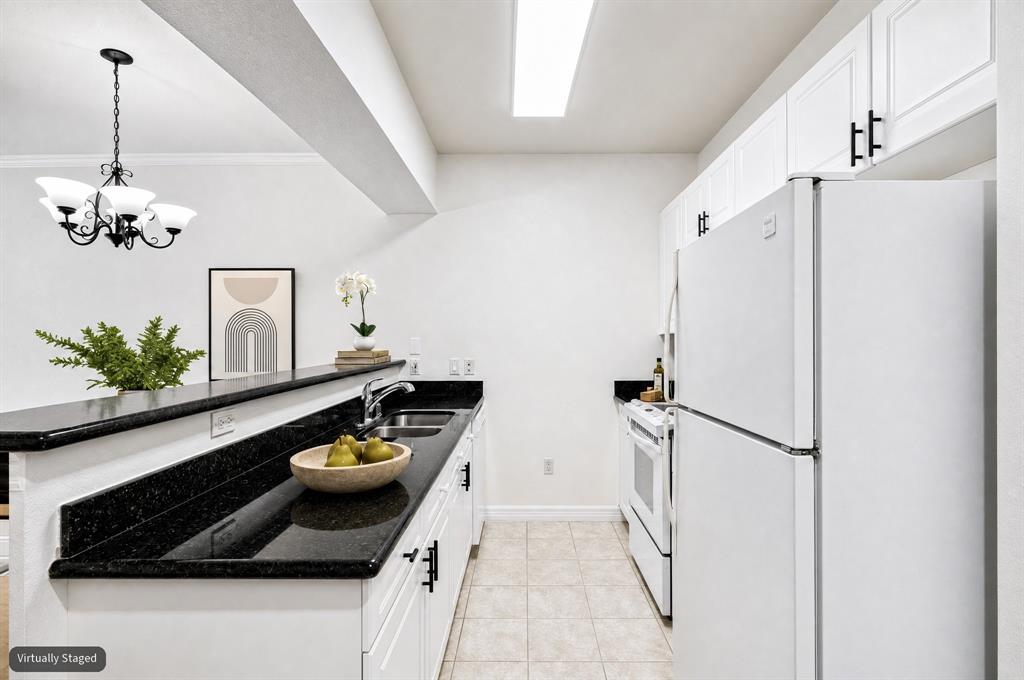The Wyndemere - 3400 Welborn Street #318 - www.3400welborn318.com