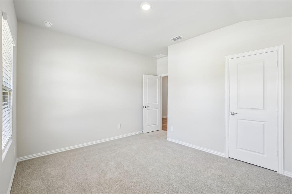 Photo is not of the actual home, but is an inspirational photo of builder’s model home and may depict options, furnishings, and/or decorator features that are not included.