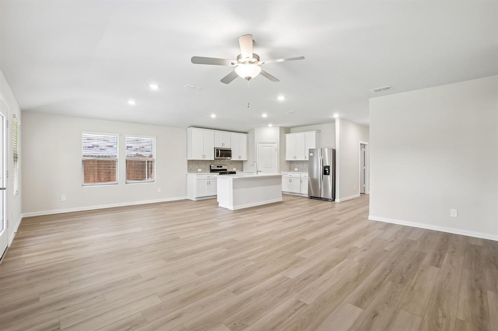 Photo is not of the actual home, but is an inspirational photo of builder’s model home and may depict options, furnishings, and/or decorator features that are not included.