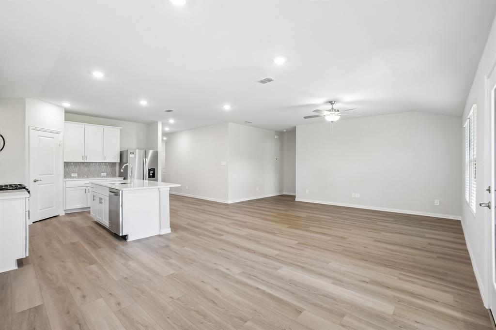 Photo is not of the actual home, but is an inspirational photo of builder’s model home and may depict options, furnishings, and/or decorator features that are not included.