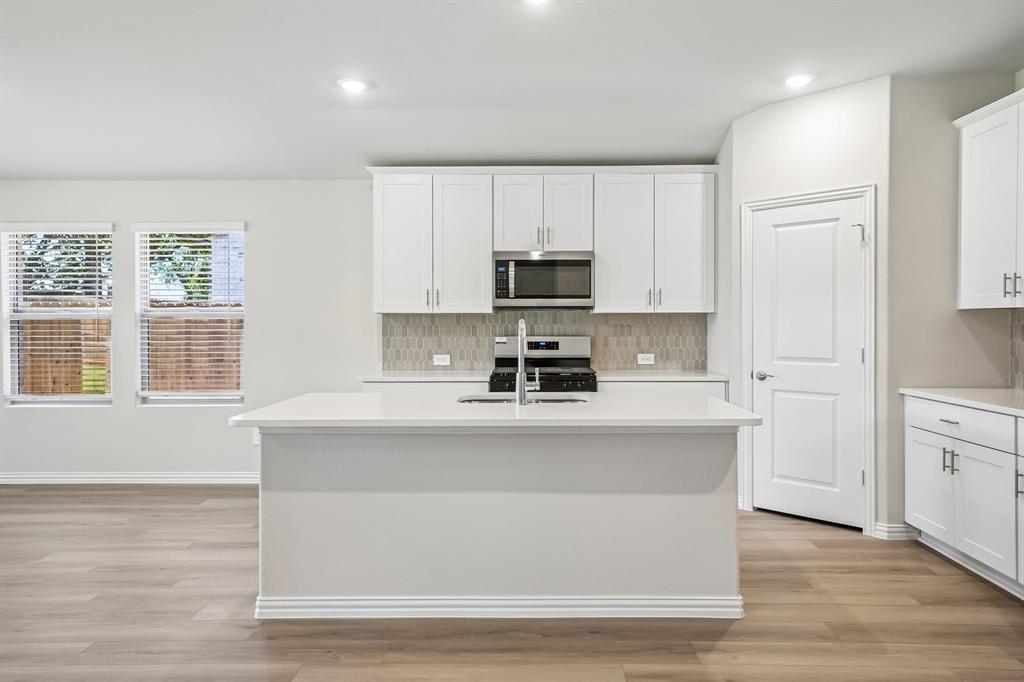 Photo is not of the actual home, but is an inspirational photo of builder’s model home and may depict options, furnishings, and/or decorator features that are not included. Photo is not of the actual home, but is an inspirational photo of builder’s model home and may depict options, furnishings, and/or decorator features that are not included.