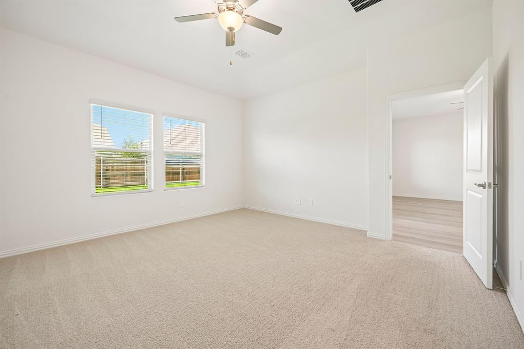 Photo is not of the actual home, but is an inspirational photo of builder’s model home and may depict options, furnishings, and/or decorator features that are not included.