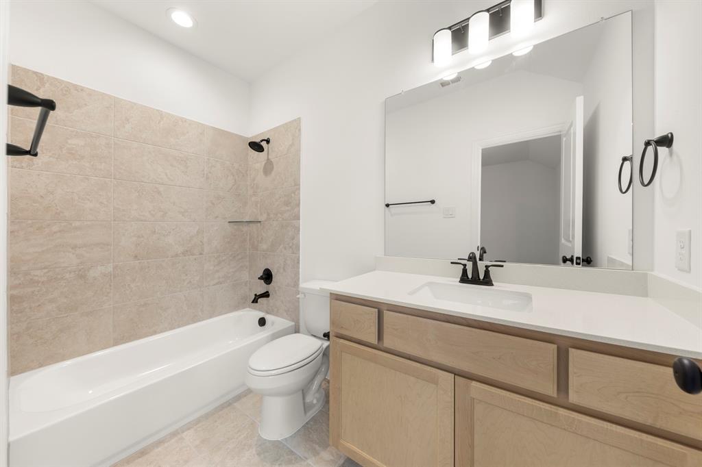 23. 2519 Sturgis - 3RD Bath