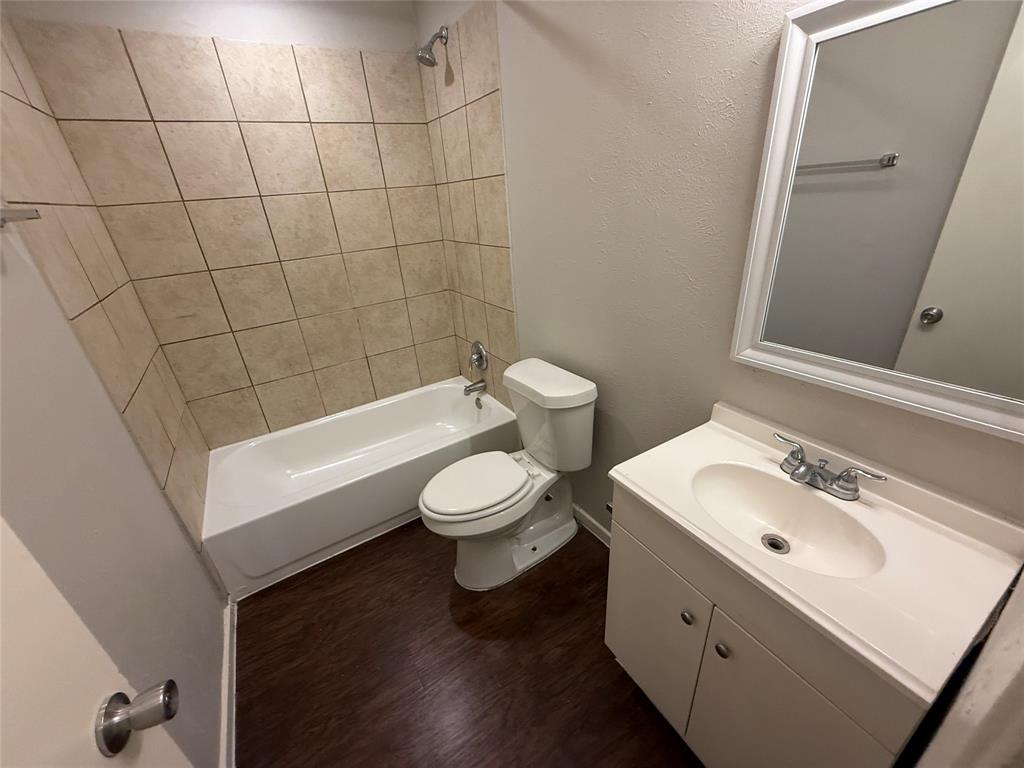 4250 Wiley College Drive, Dallas, TX 75241