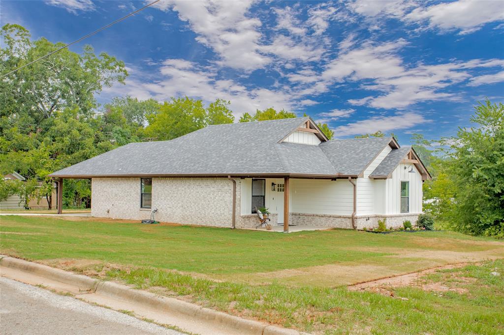 113 W Magnolia, Troup, TX 75789
