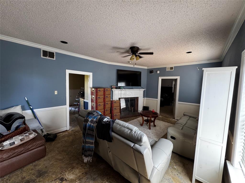 363 town east, Sunnyvale, TX 75182