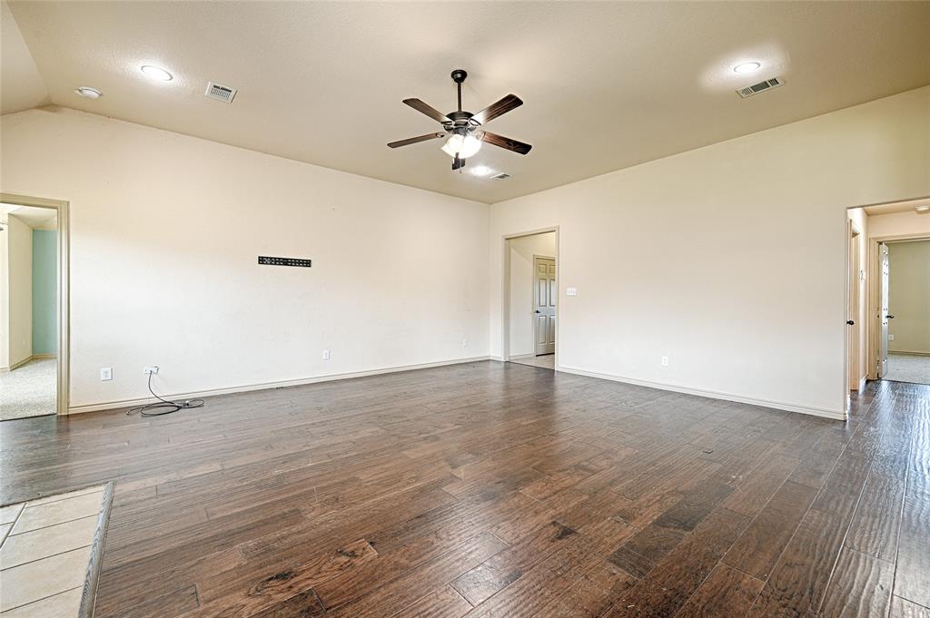 307 W Alene Drive, Mabank, TX 75147