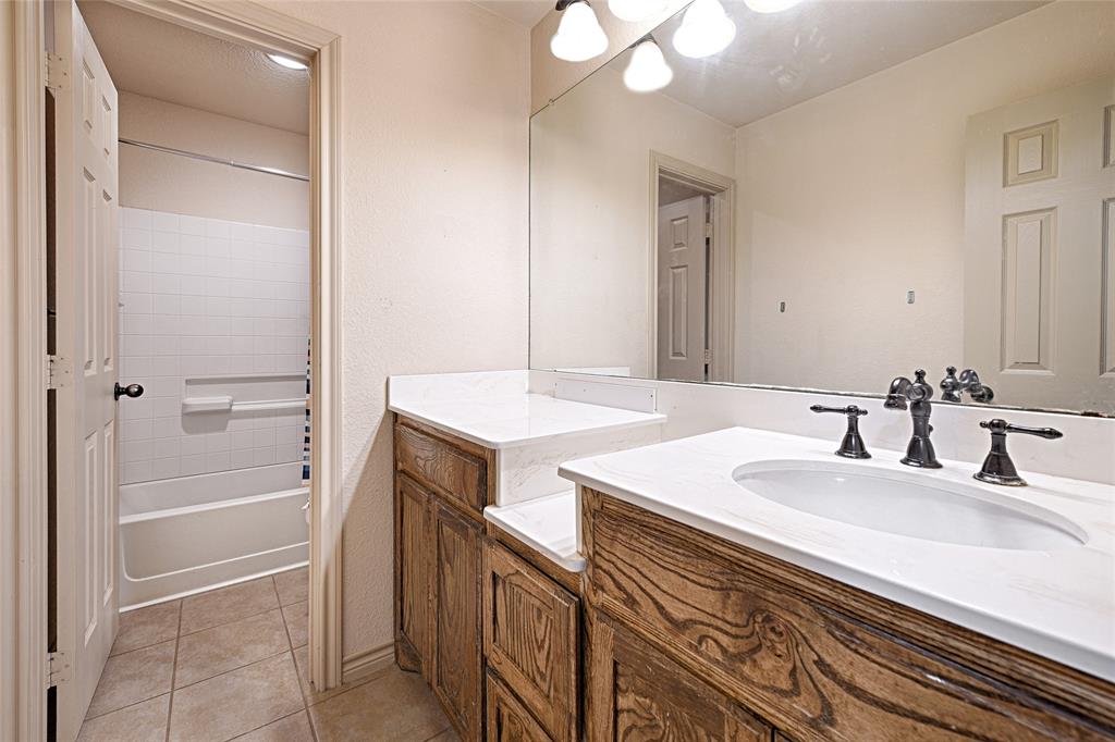 307 W Alene Drive, Mabank, TX 75147