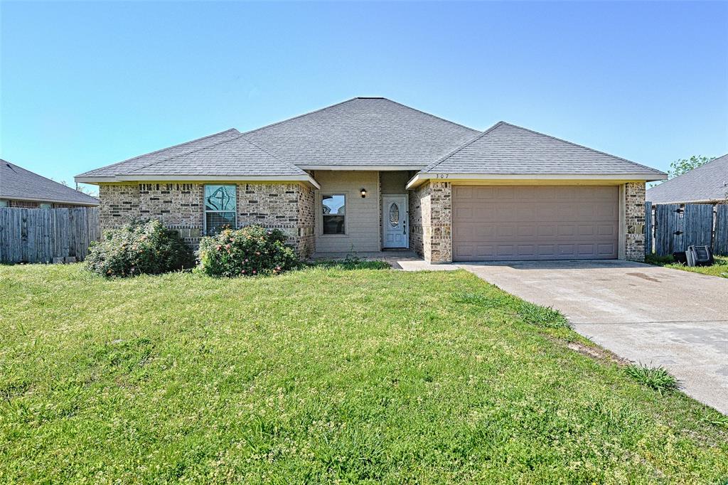 307 W Alene Drive, Mabank, TX 75147