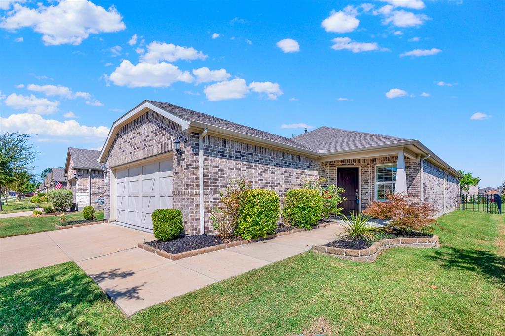 913 Rough Hollow Drive, McKinney, TX 75071