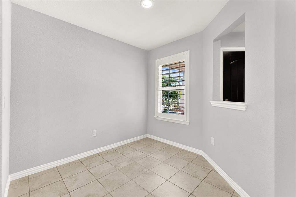 913 Rough Hollow Drive, McKinney, TX 75071