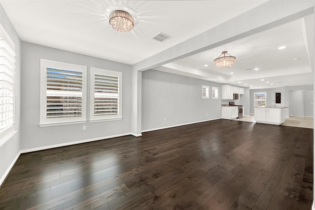 913 Rough Hollow Drive, McKinney, TX 75071