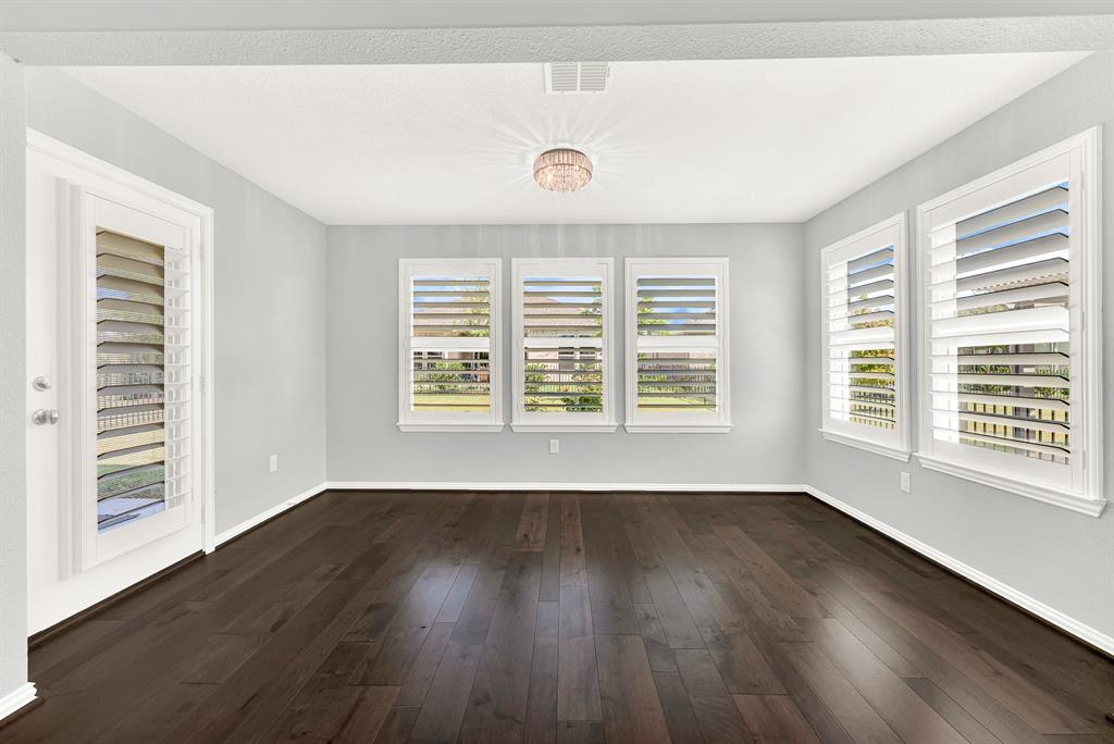 913 Rough Hollow Drive, McKinney, TX 75071