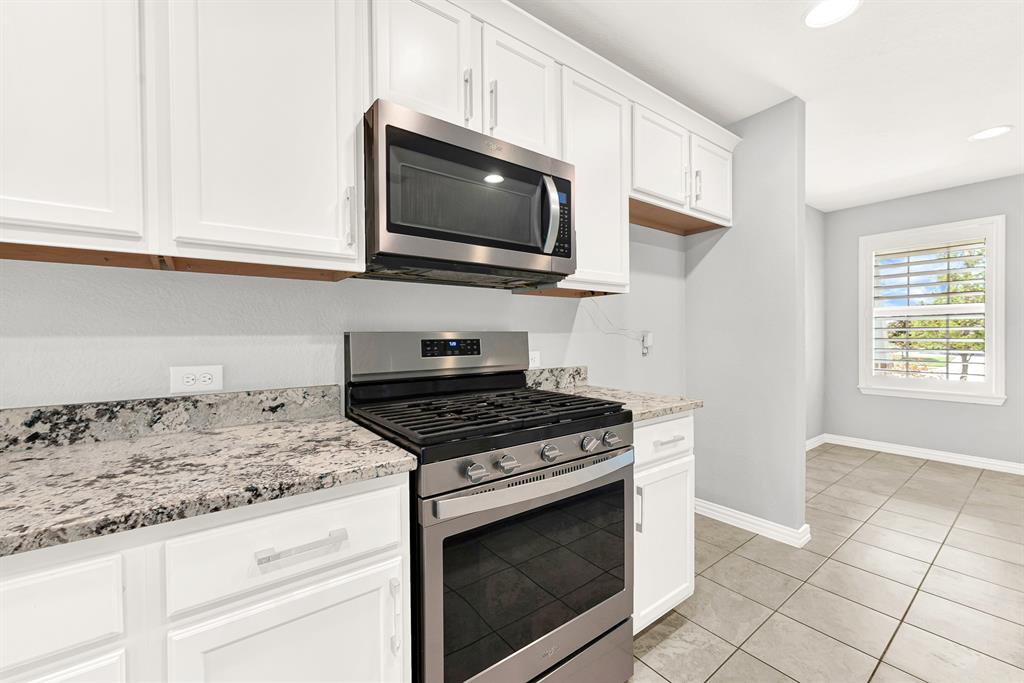 913 Rough Hollow Drive, McKinney, TX 75071