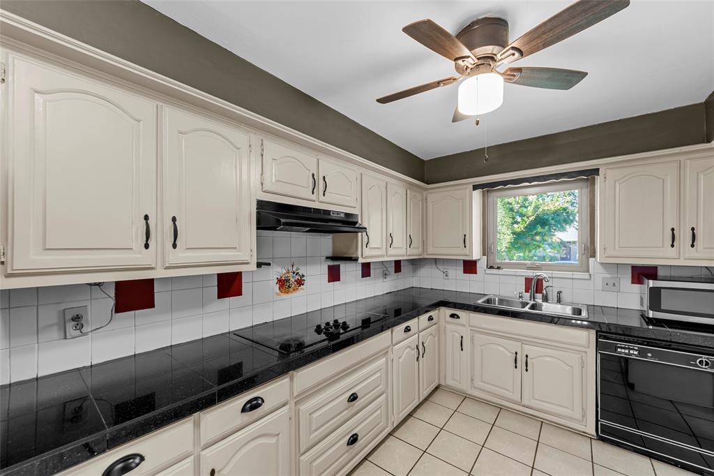 1116 Windsong Trail, Richardson, TX 75081