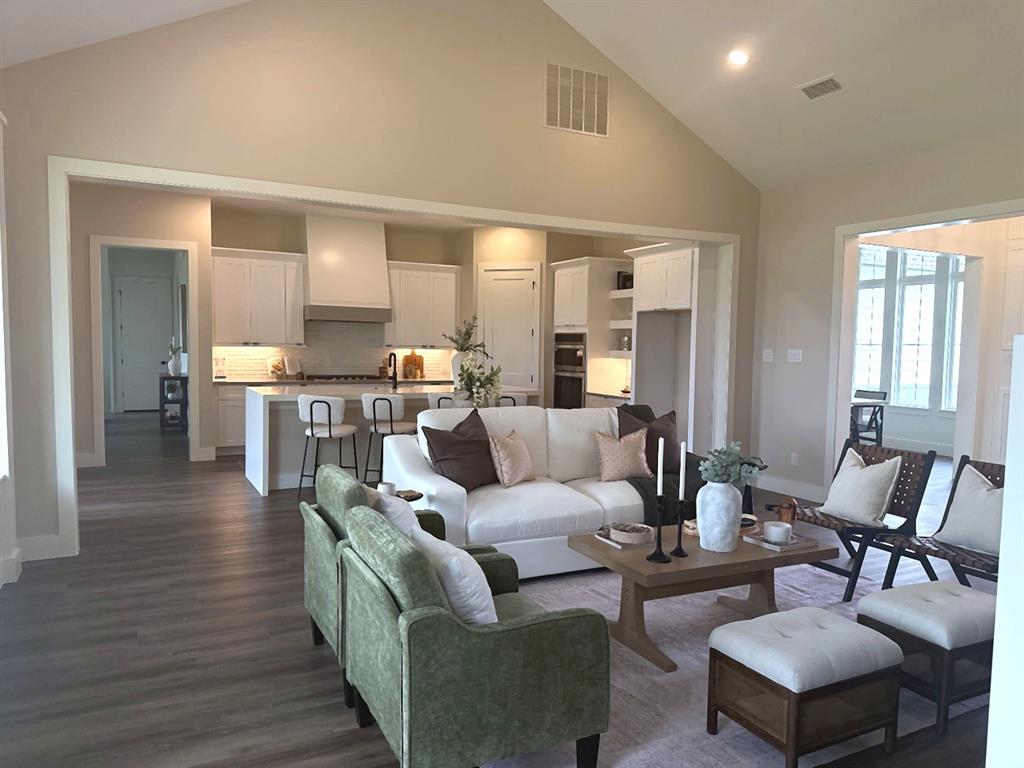 2180 Middlewood Circle, Granbury, TX 76049