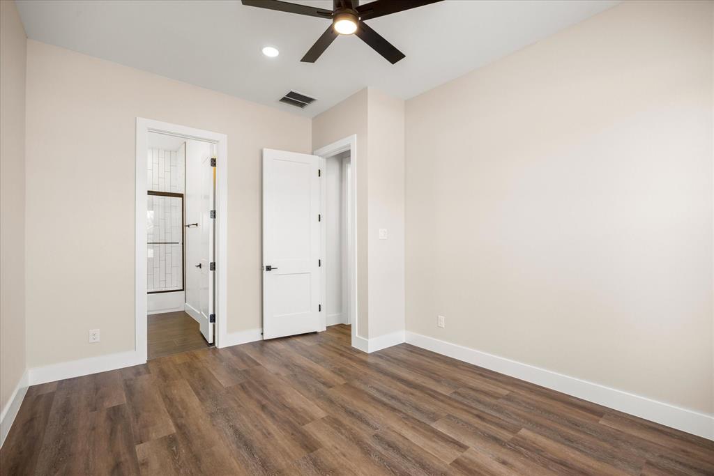 2180 Middlewood Circle, Granbury, TX 76049