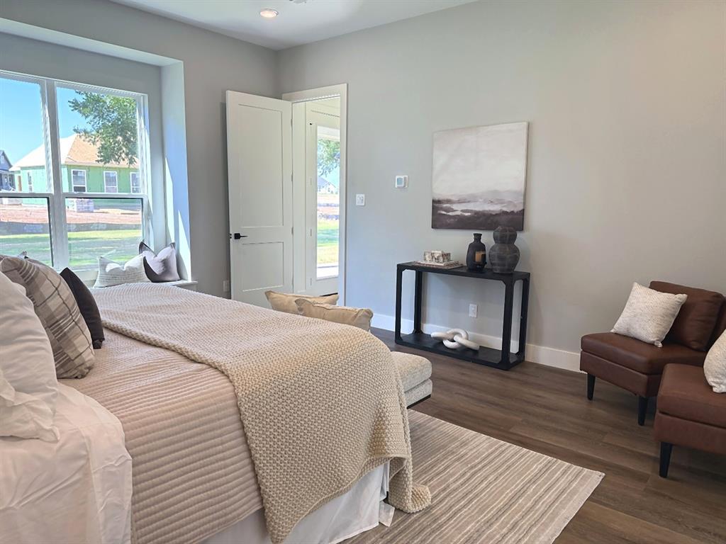 2180 Middlewood Circle, Granbury, TX 76049