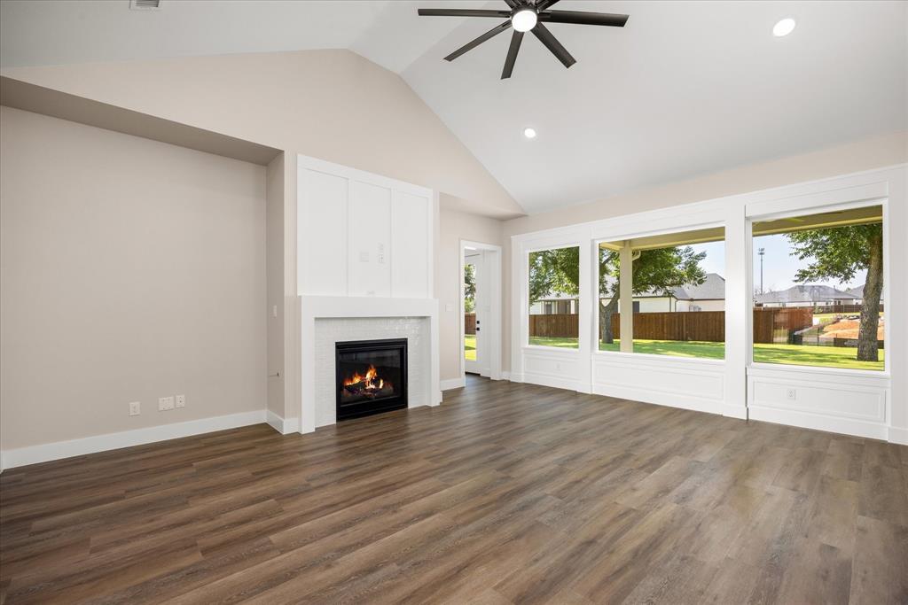 2180 Middlewood Circle, Granbury, TX 76049 2180 Middlewood Circle, Granbury, TX 76049