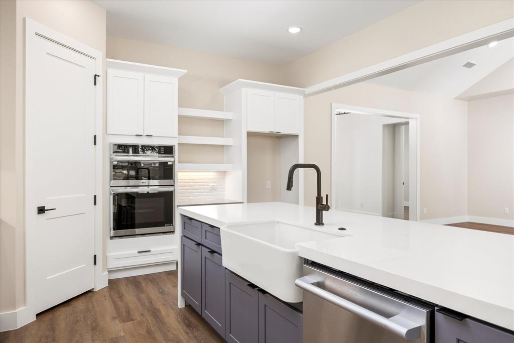 2180 Middlewood Circle, Granbury, TX 76049