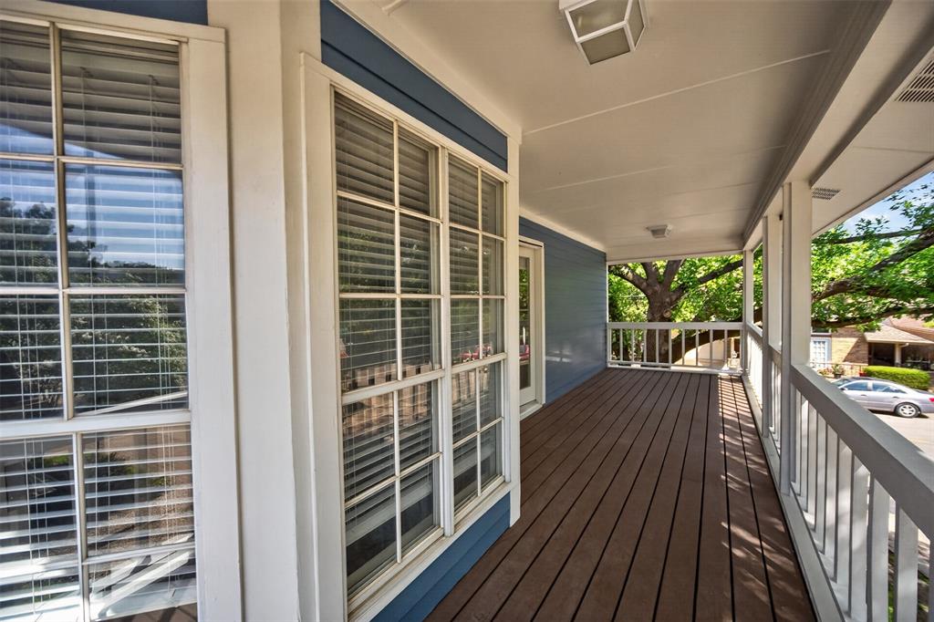 SECOND FLOOR DECK LEFT SIDE