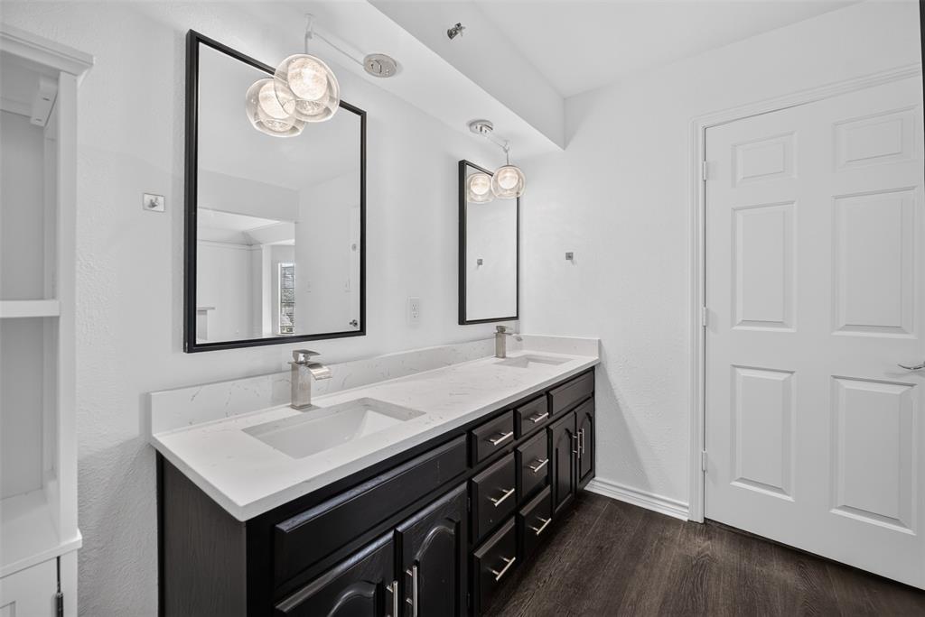 DOUBLE VANITIES