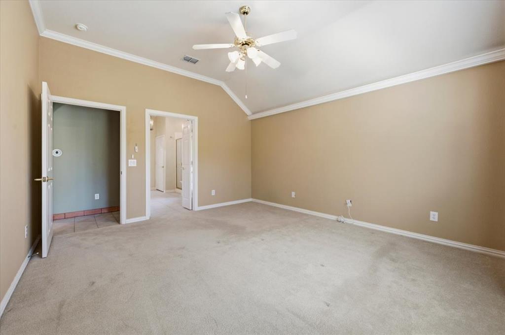 Looking into the ensuite - picture before updated paint colorfrom Primary bedroom - walls have been painted