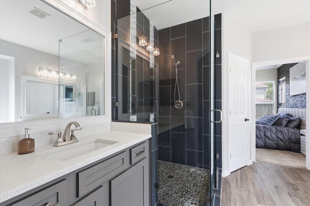 Frameless walk-in shower