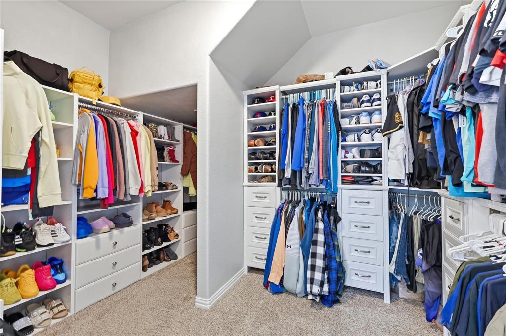 Huge primary closet with built-ins