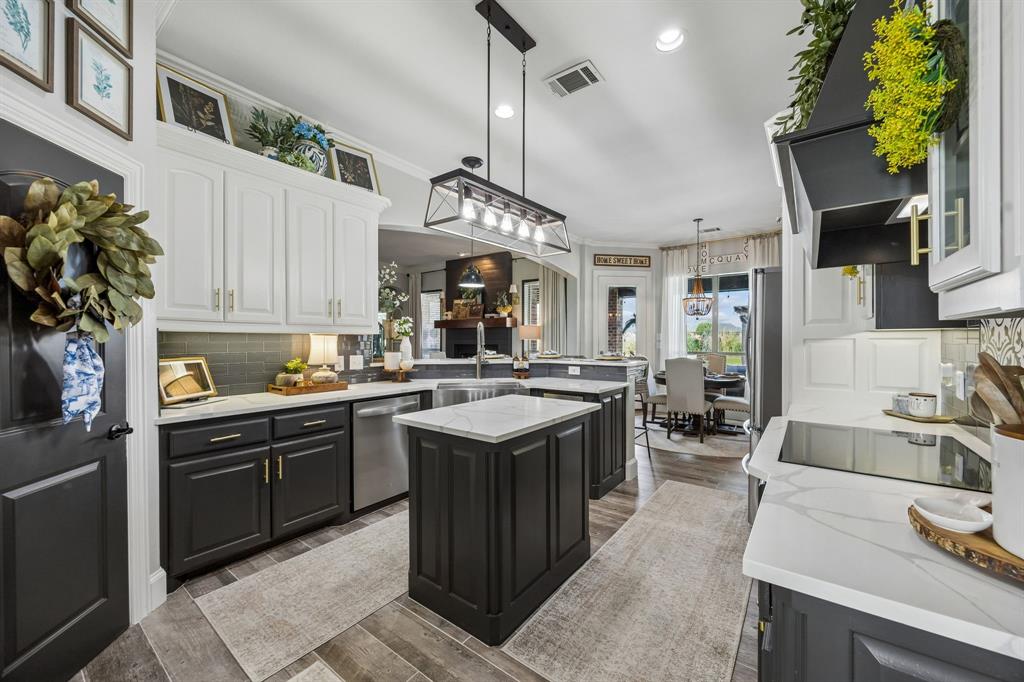 2585 Wincrest Drive, Rockwall, TX 75032 2585 Wincrest Drive, Rockwall, TX 75032