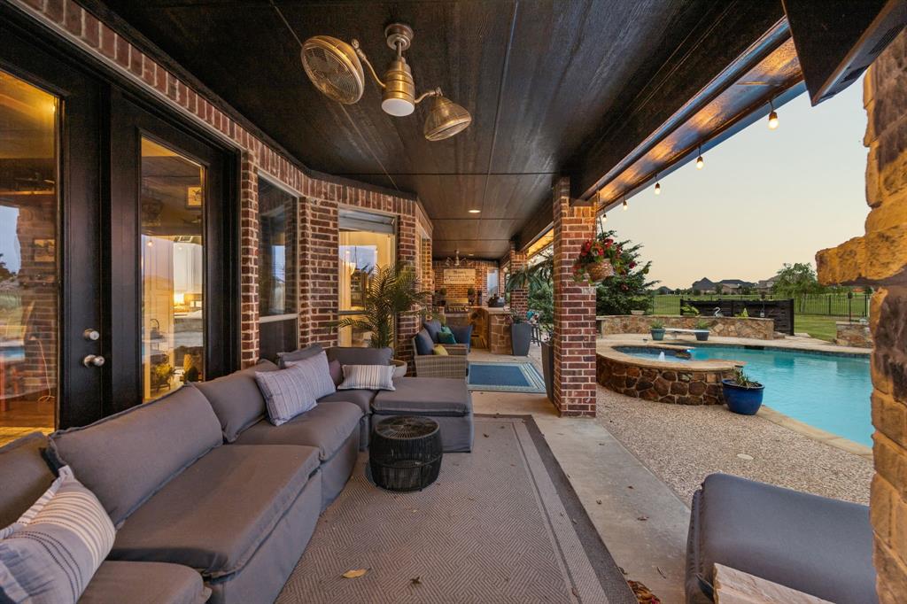 2585 Wincrest Drive, Rockwall, TX 75032