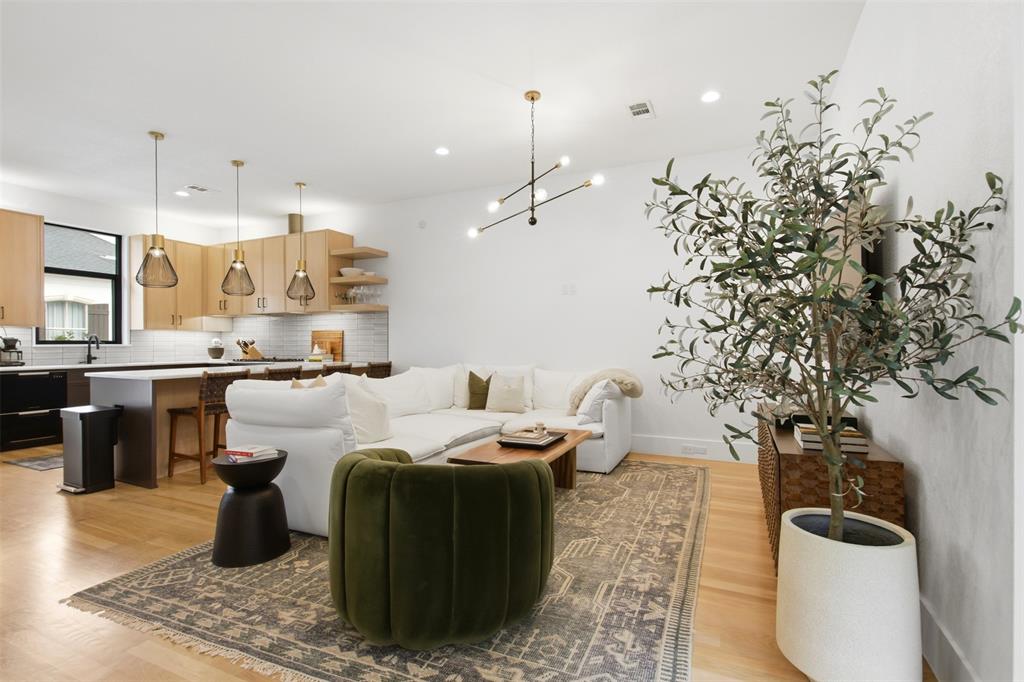 3541 Kalterra, Dallas, TX 75219