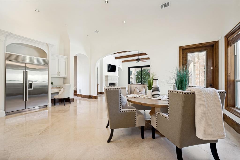 Breakfast area