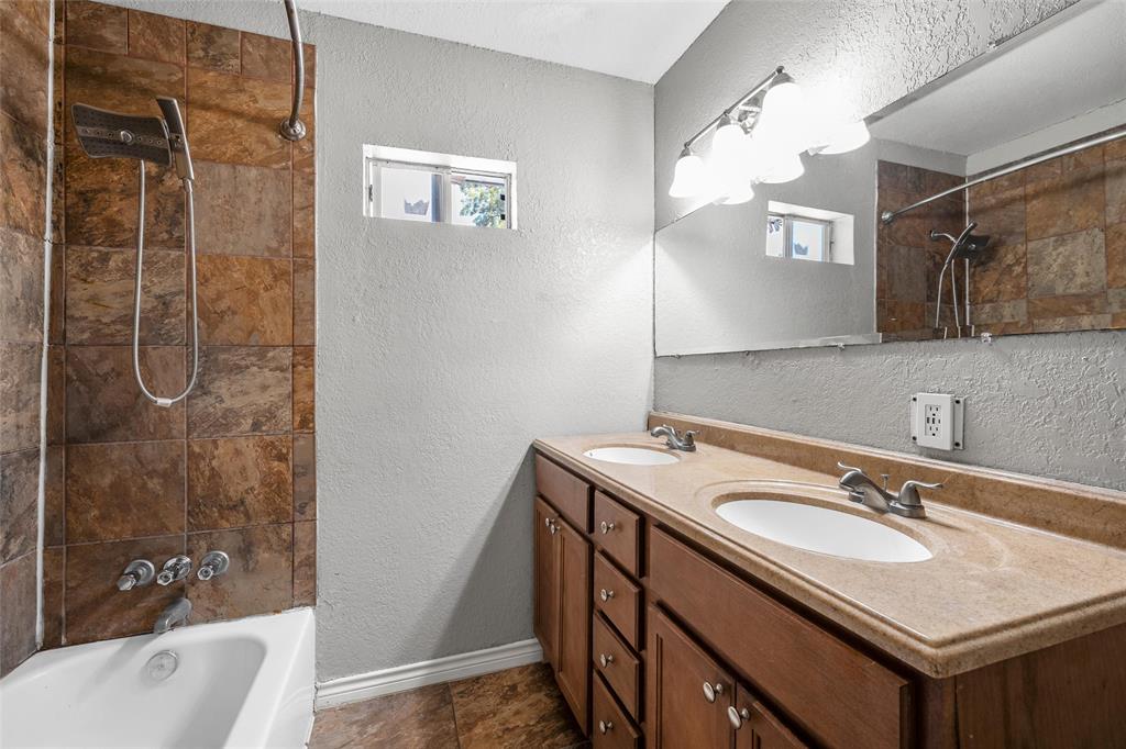 1807 S 19th Street, Waco, TX 76706