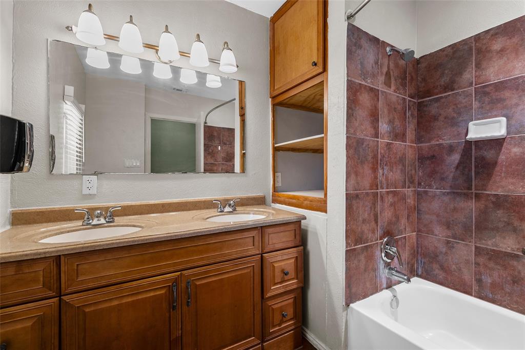 1807 S 19th Street, Waco, TX 76706